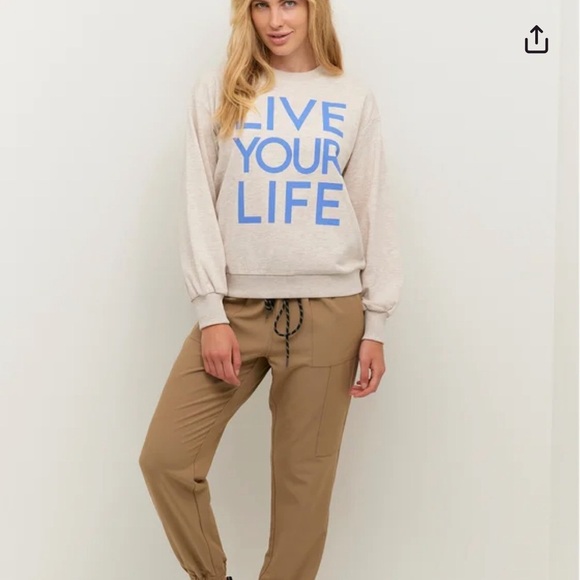 Kaffe Cream & Blue Crew Neck Sweatshirt “ live your live” women Size Large NWT - Picture 2 of 15